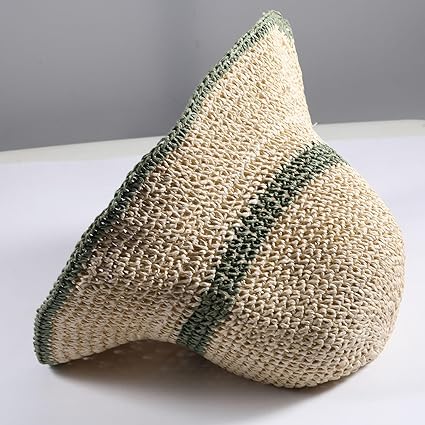 Handwoven Straw Hat – Natural & Elegant Summer Choice